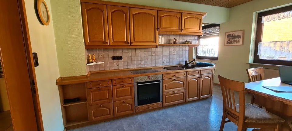 Kuchynská linka so spotrebičmi SIEMENS
