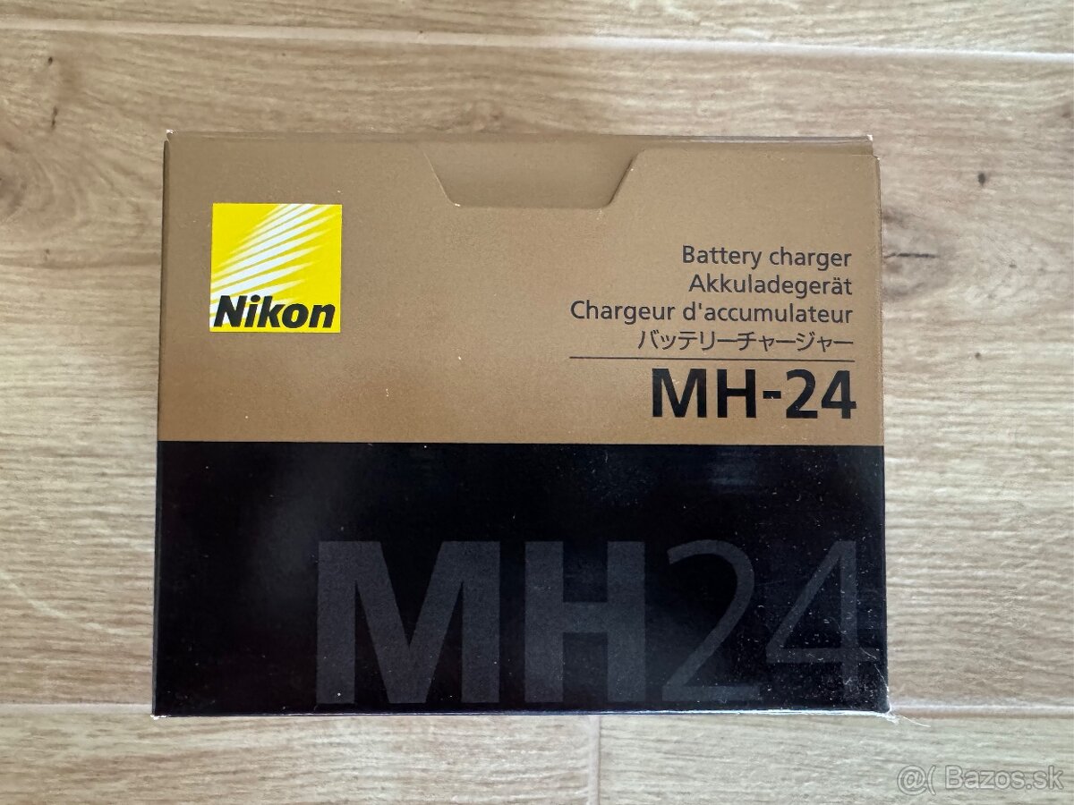 Nikon MH-24