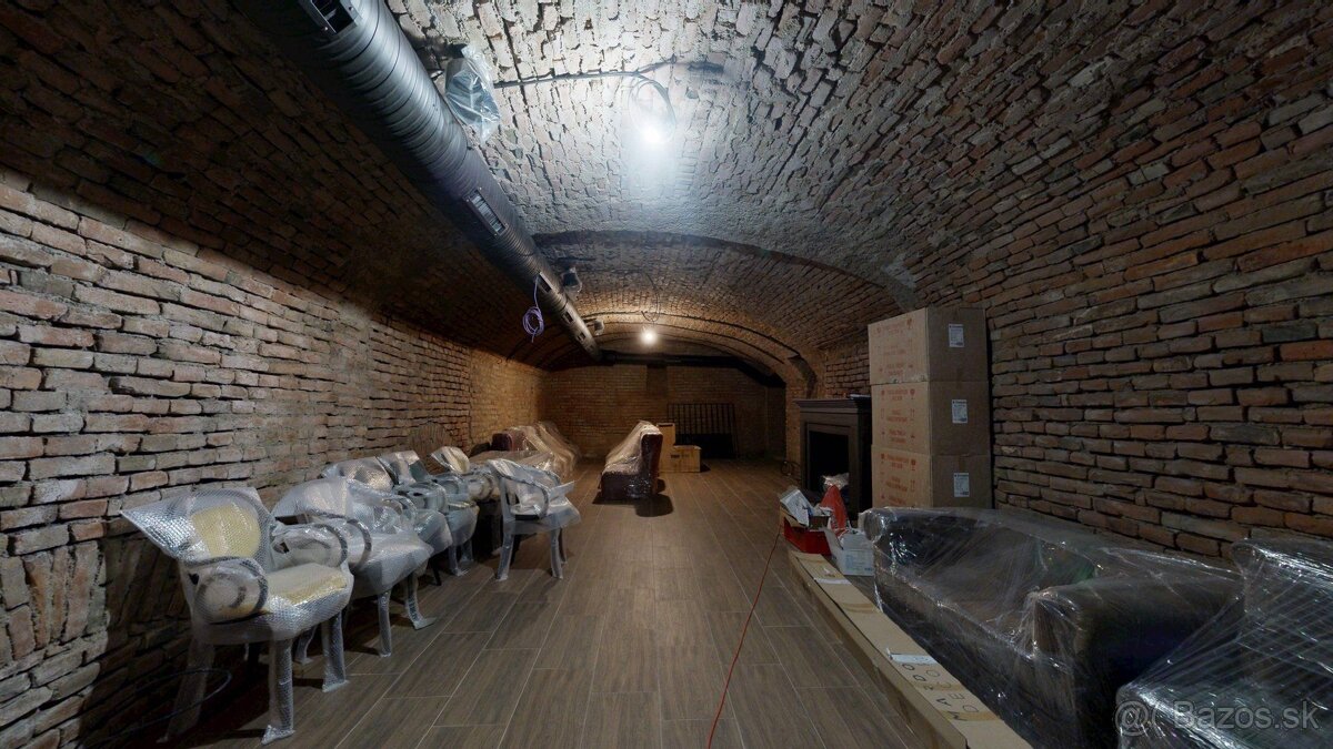 ????️ Prenájom historickej klenbovej pivnice v centre Trnavy