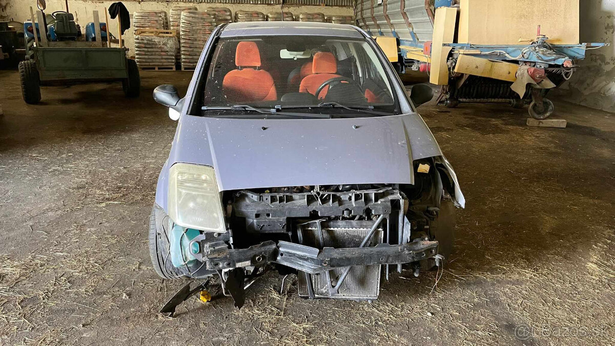 Predám Citroen C2 1,4 HDi Automat - havarované