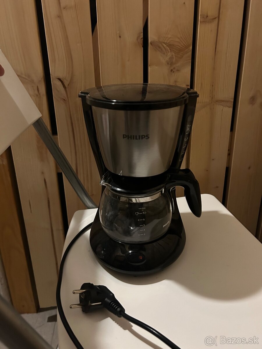 Kavovar Philips na prekapkavanu kavu.