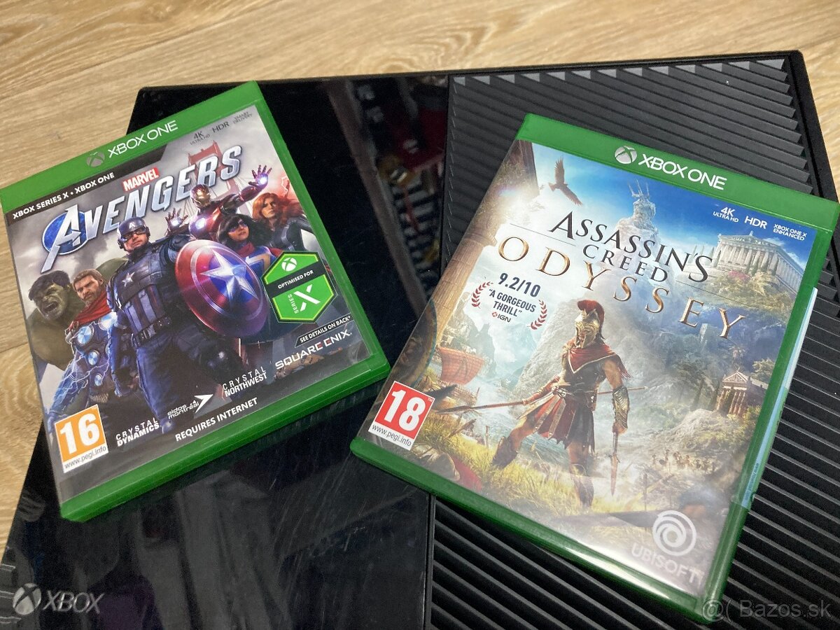 Xbox One 500GB + Gamepad + 2 hry,