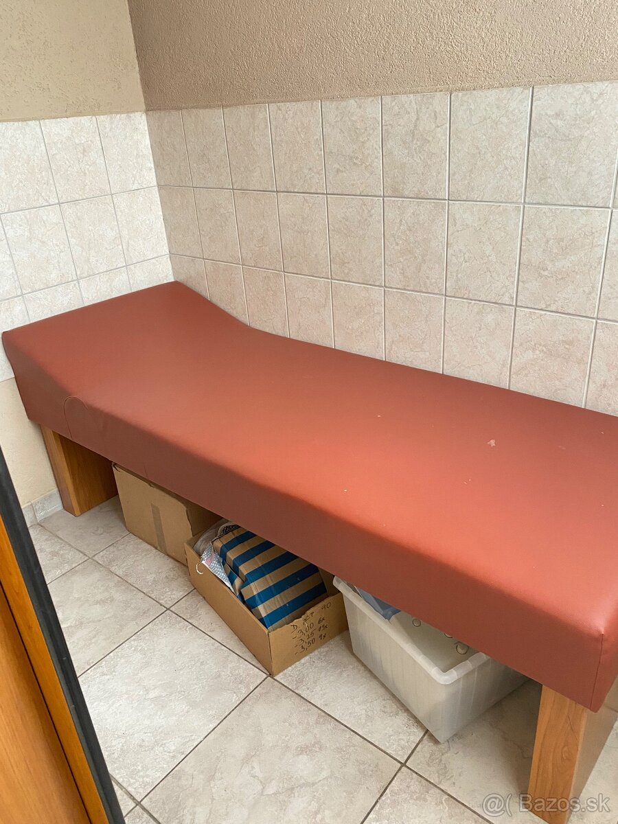 Ležadlo na podávanie infúzie