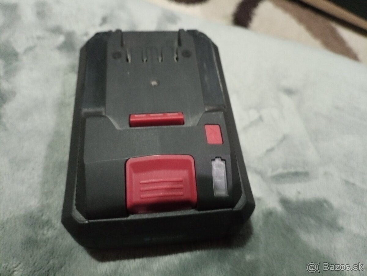 Predám 2 kusy málo použitých akumulátorov Parkside Performan