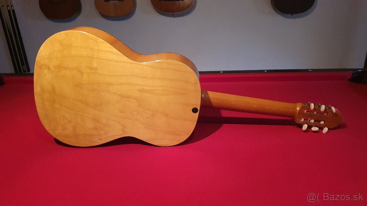 Elektroakustická klasická gitara hopf