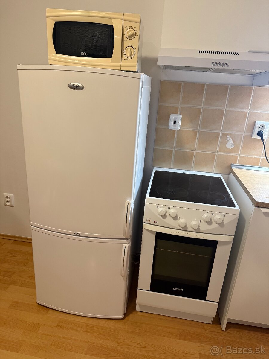 Darujem za sluzbu - REZERVOVANE