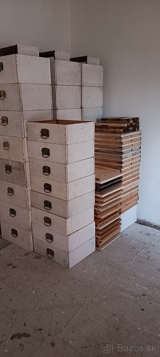 Predám 17 kusov včelích úľov langstroth+ nové dná a vrchnáky