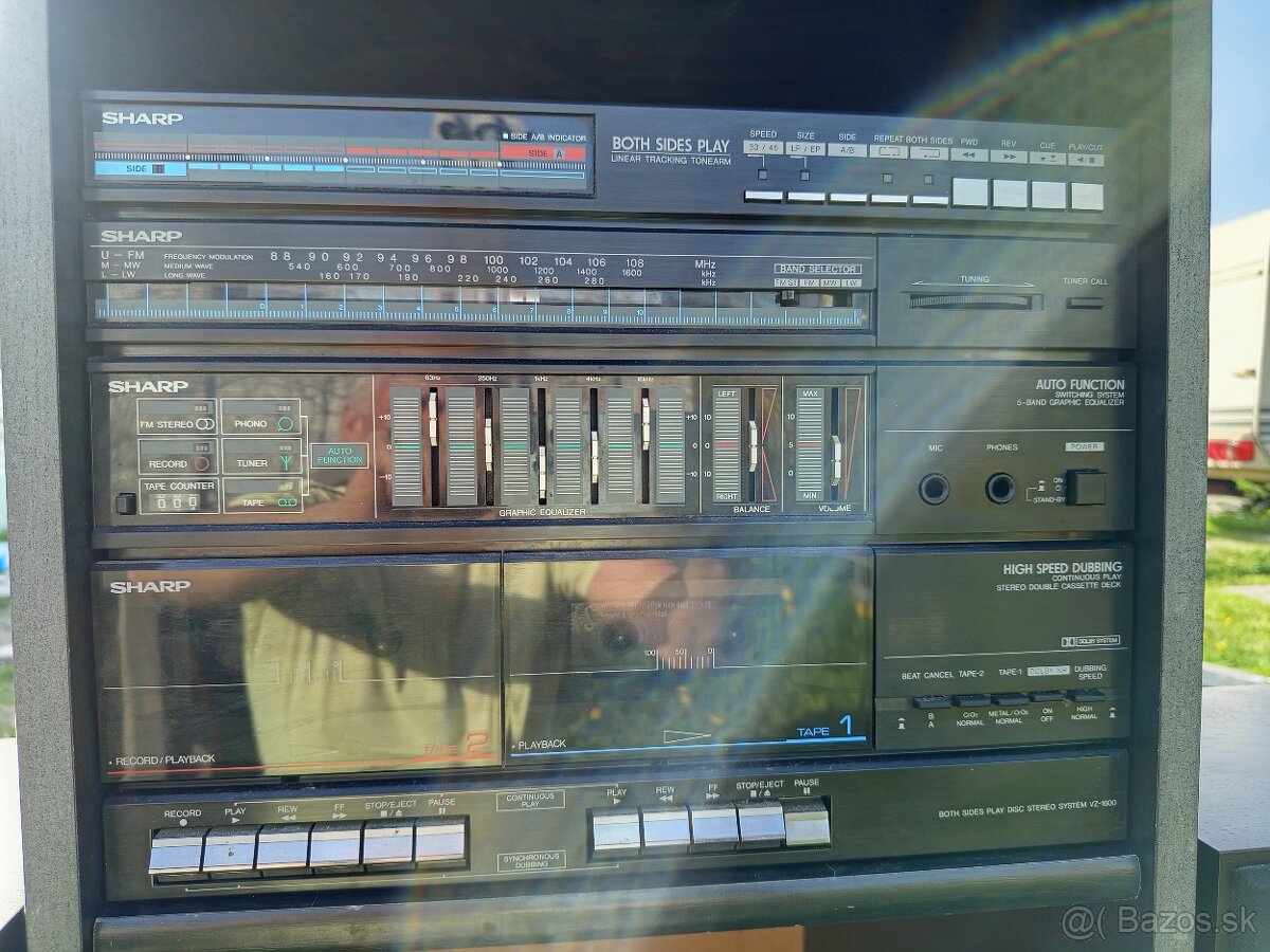 Retro hi-fi veža Sharp V1600