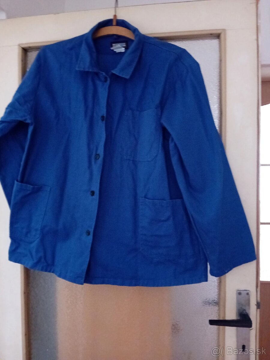 Predám dvojdielné dámske monterky č.54. Za 10eur.