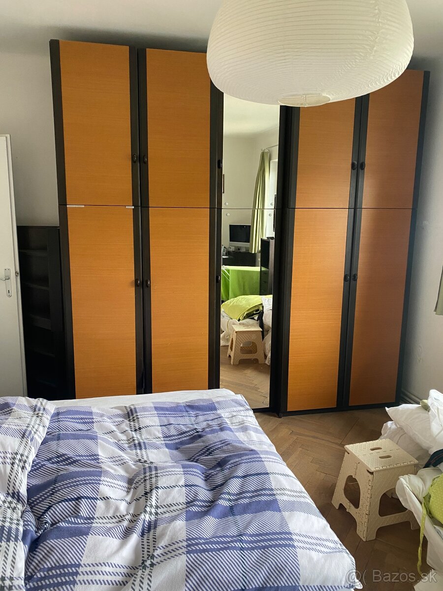 Skrine a posteľ