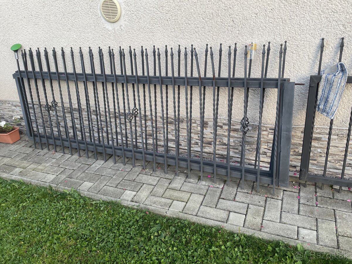 Vchodová brána