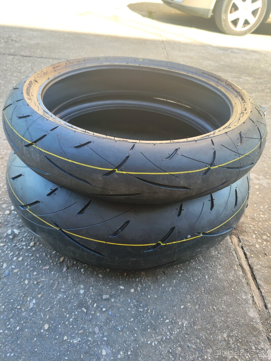Dunlop Sportmax Roadsport 2