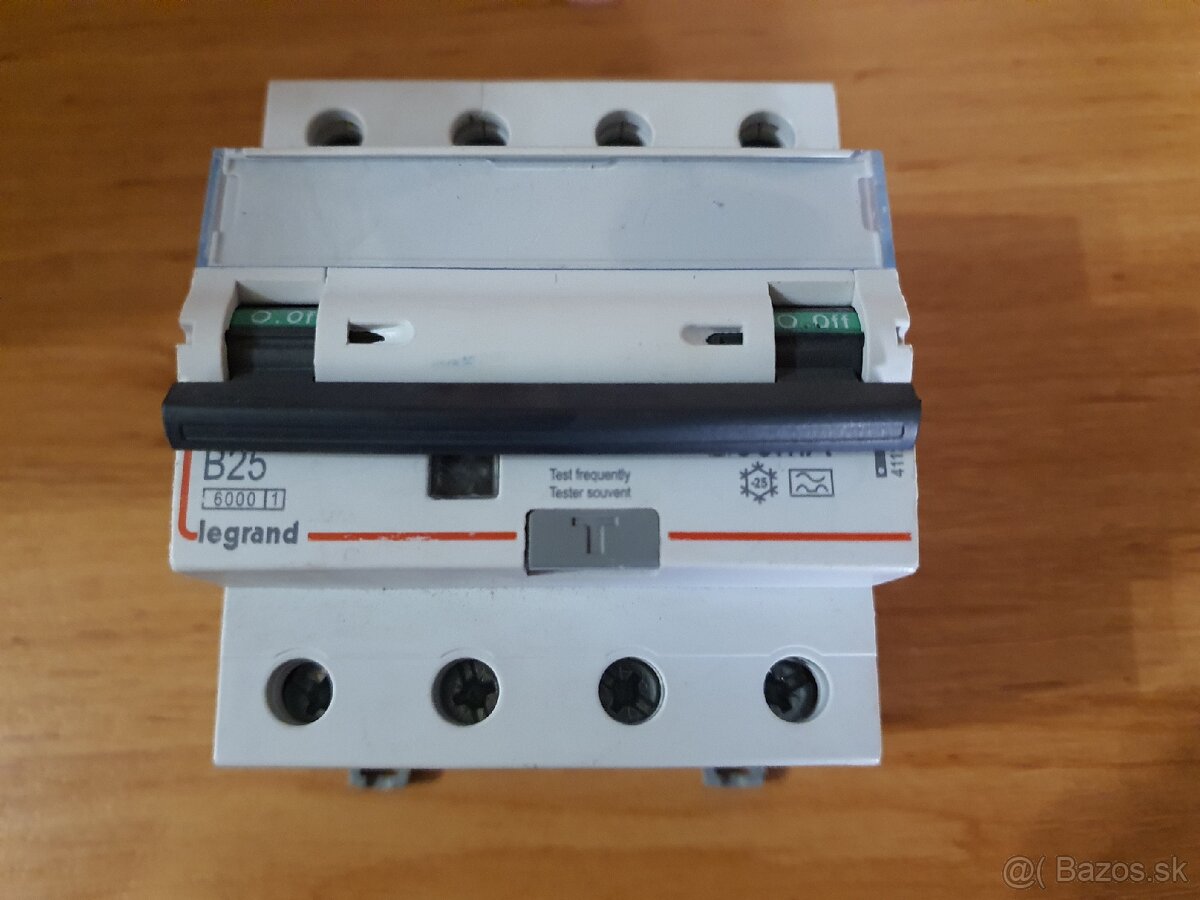 Prúdový chránič DX - 25A/4/B/30mA, 6kA, Typ A - 411226