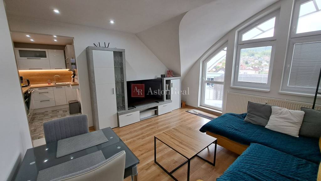 PREDAJ: 2,5 izbový byt - 59m2, s balkónom, Ružomberok - Plav