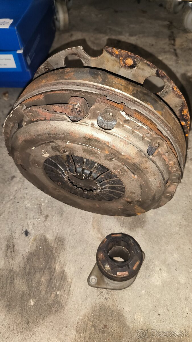 Audi A4 B8 manual - spojka