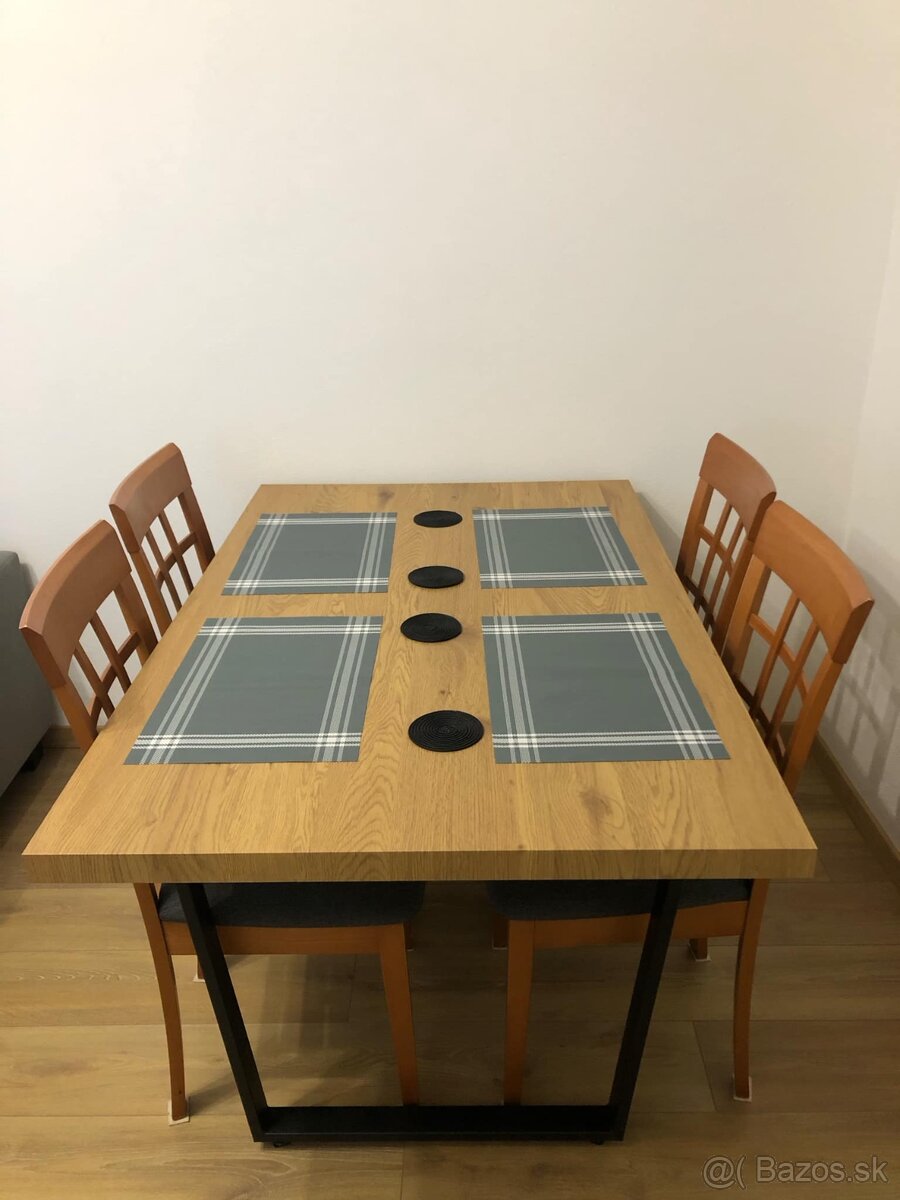 Jedálenský stôl 140x90