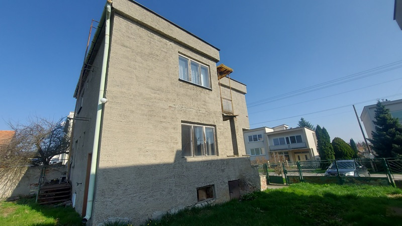 RD v obci Čajkov - postavený na pozemku o výmere 800 m2