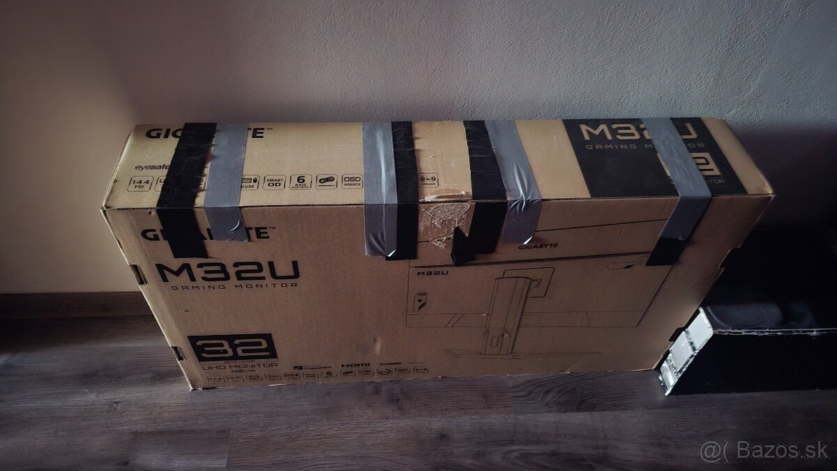 GIGABYTE M32U Herny monitor