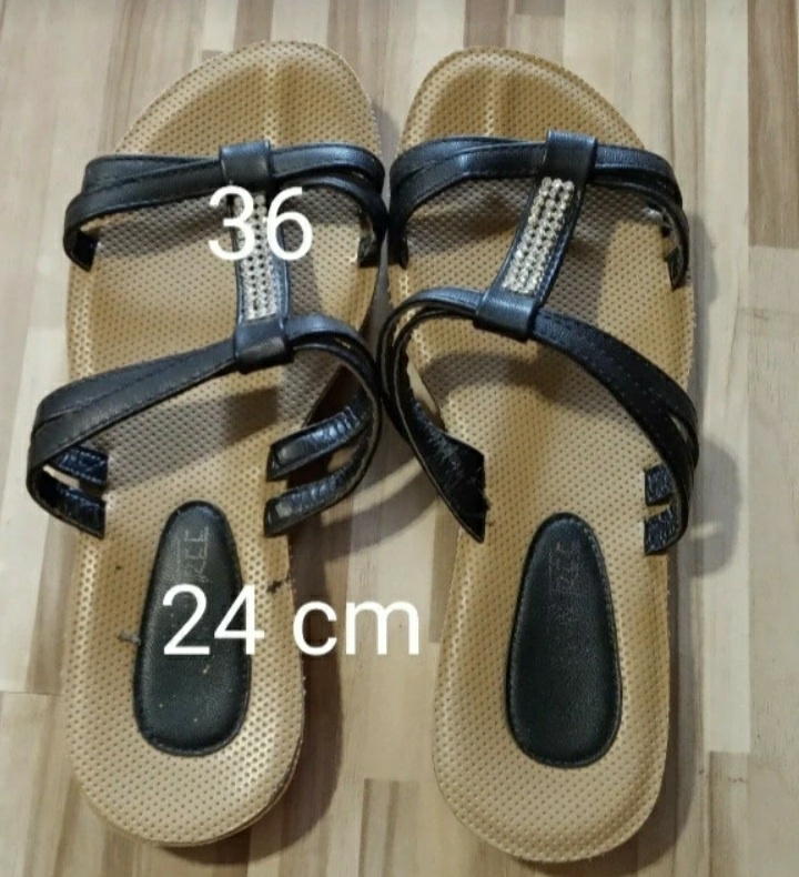 Sandalky šlapky 36