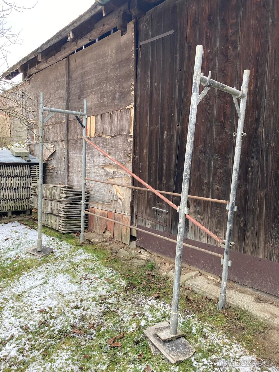 Lešenie RINGER cca na 70m2