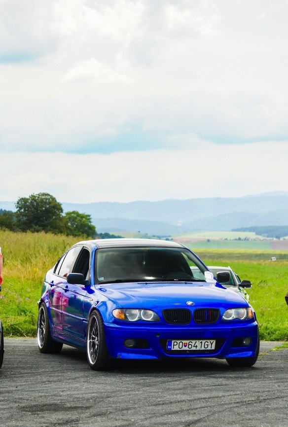 BMW e46 323i