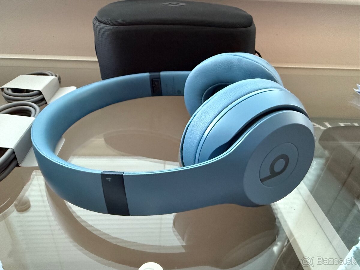 Beats Solo 4 modré