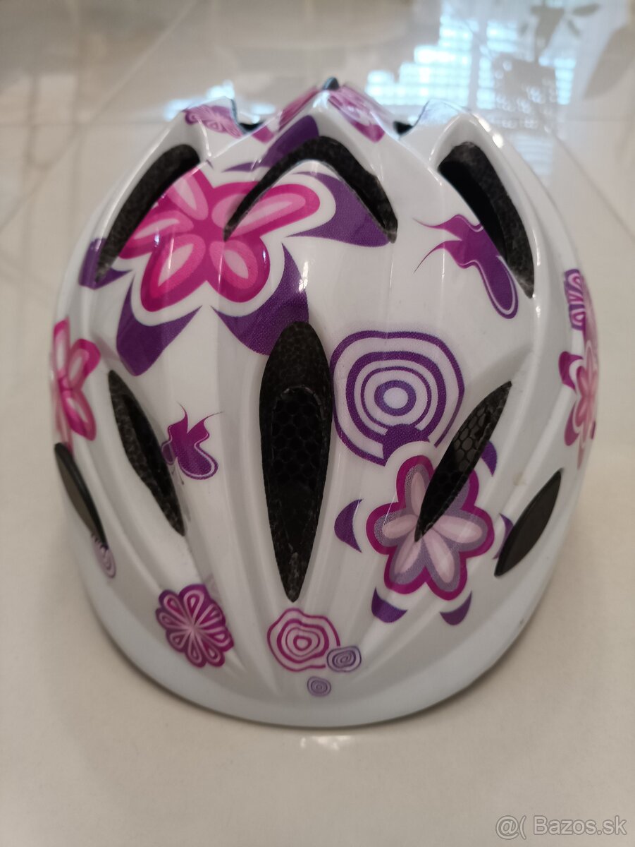 Dievčenská cyklistická prilba