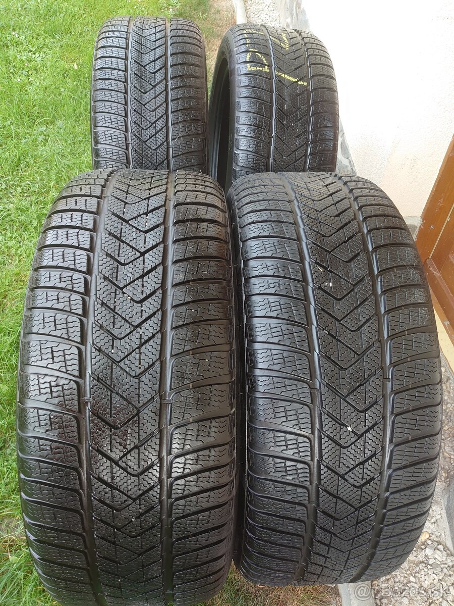 Pirelli SCORPION WINTER 275/45/R20