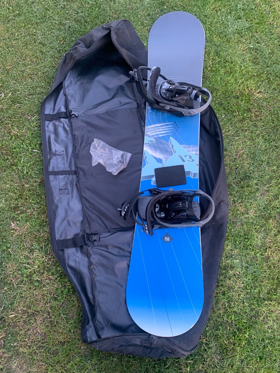 Predám snowboard a topánky