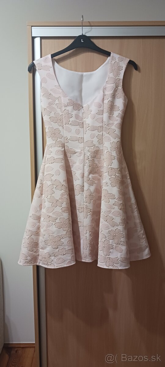 Ružové šaty spoločenské