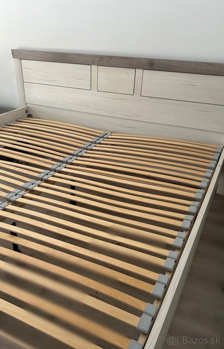 Manželská posteľ 180x200