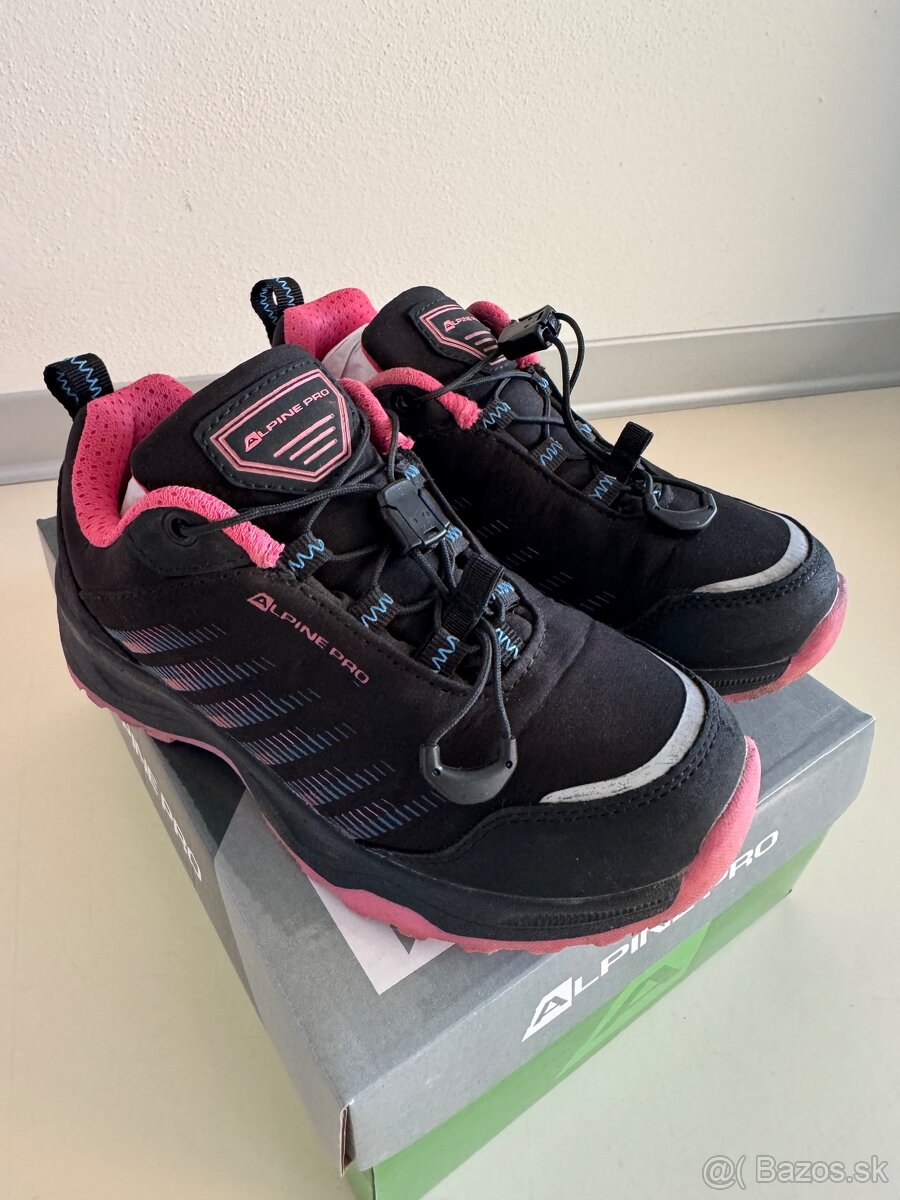 Turistické topánky Alpine pro v. 31