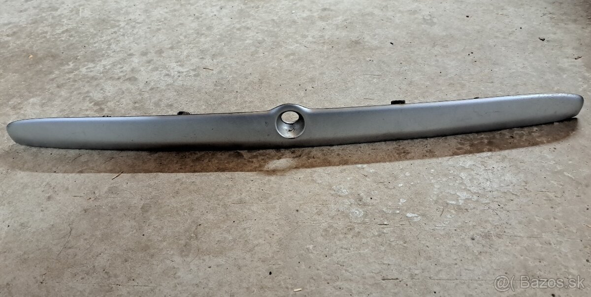 Lišta kufra škoda octavia