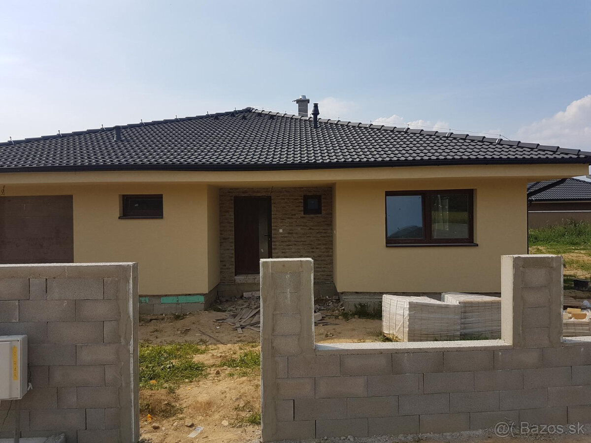 MODERNÝ 5-IZBOVÝ BUNGALOV KAMENIČANY