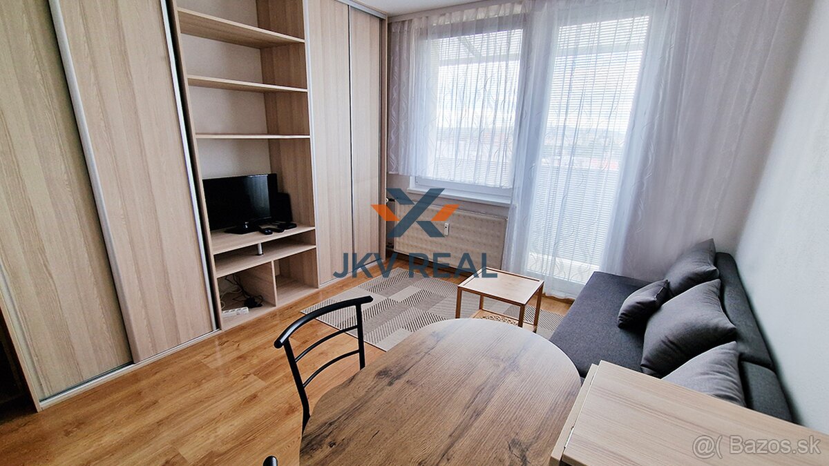 Garsónka s výhľadom na mesto – skvelá investícia, zariadenie