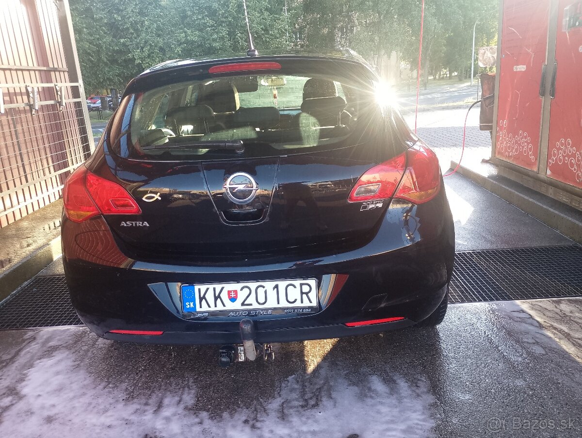 Opel astra