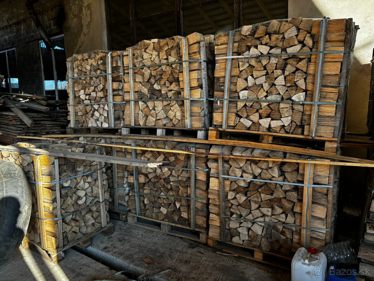 Palivové drevo v klietkach - kamiónové odbery