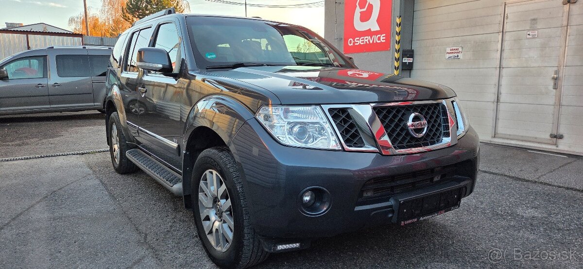 Nissan Pathfinder 3.0 V6 4x4 Automat Vzduch Podvozok 7-miest