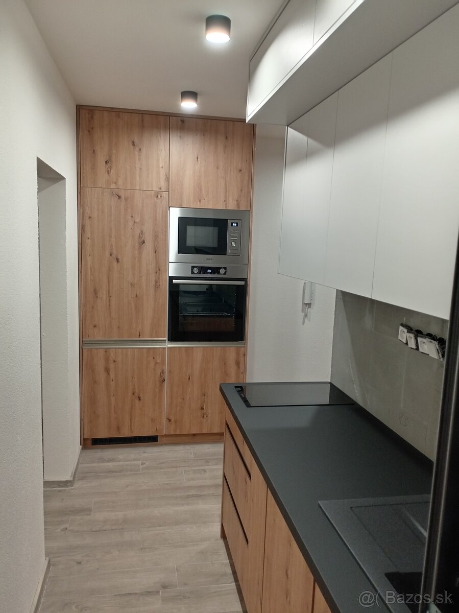 Vstavané skrine na mieru, kuchyňa na mieru, nábytok