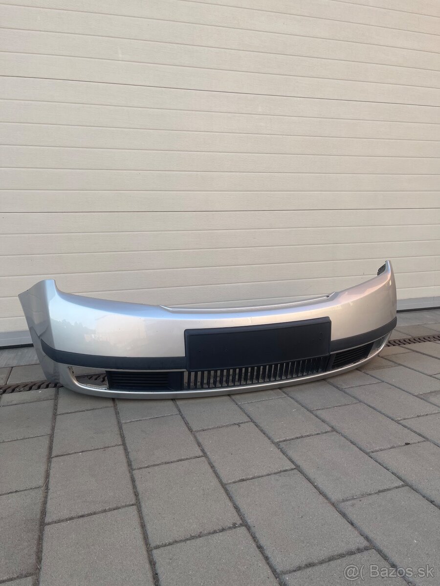 Predny naraznik Škoda Fabia 9102 strieborny