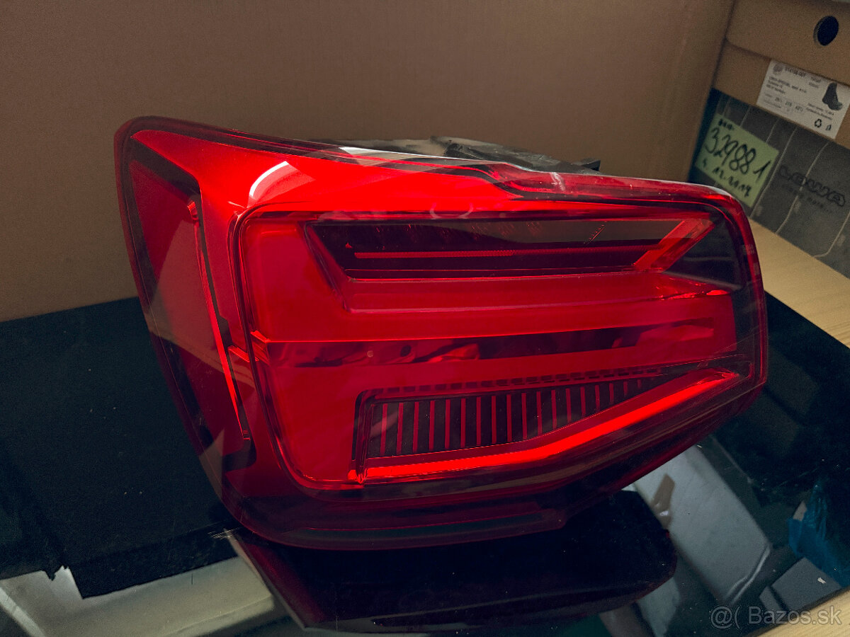 Audi Q2 ľavé zadné svetlo