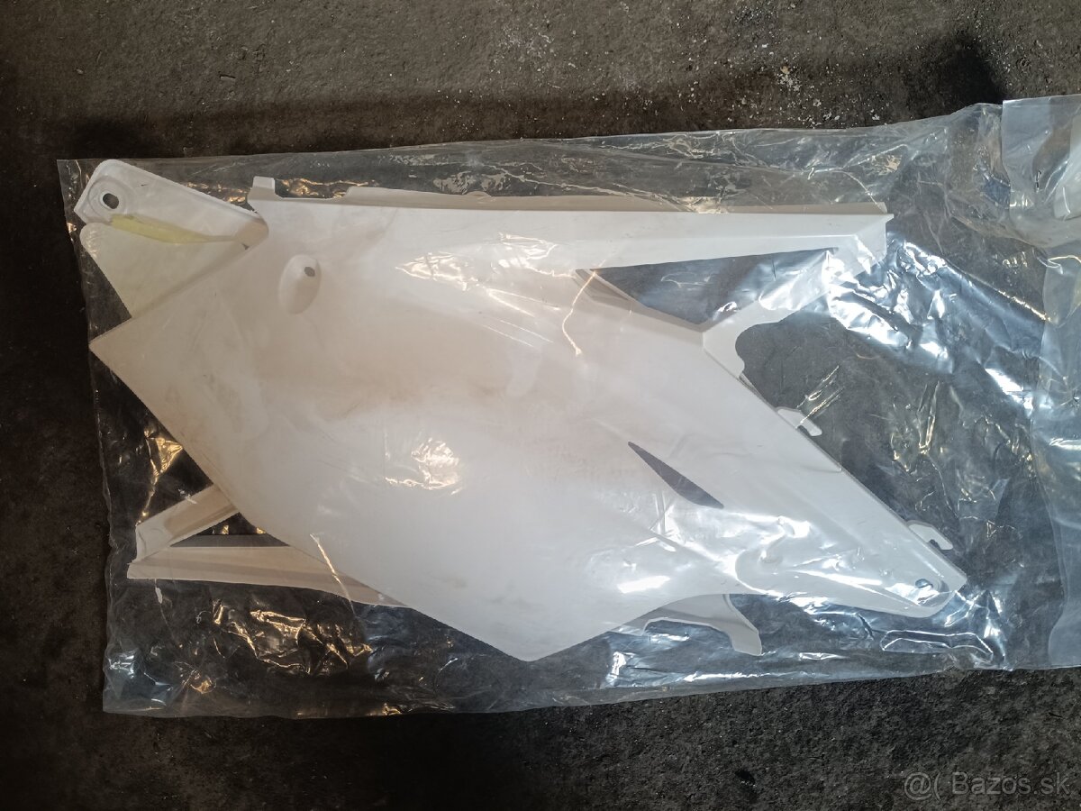 Zadné tabuľky kawasaki