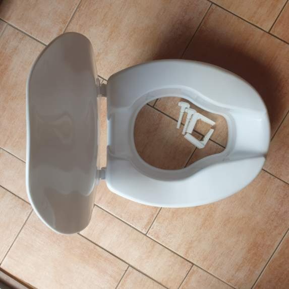 NADSTAVEC NA WC (toaletnú misu)