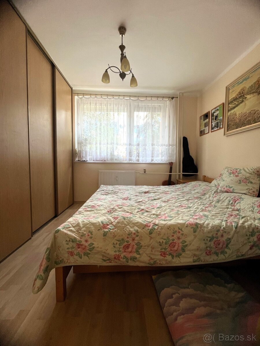 Pekný, slnečný 3 izbový byt s balkónom, časť Cigánka, Levice