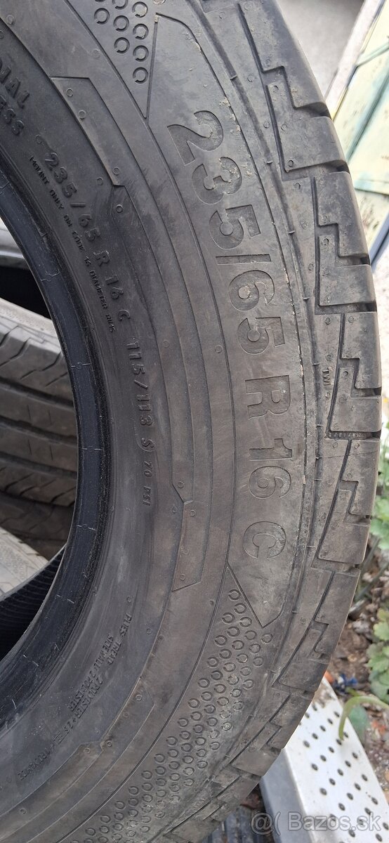 Continental 235/65 R16C