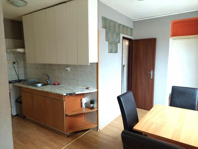 PREDAJ 3 - IZBOVÝ TEHLOVÝ BYT BLÍZKE CENTRUM MESTA