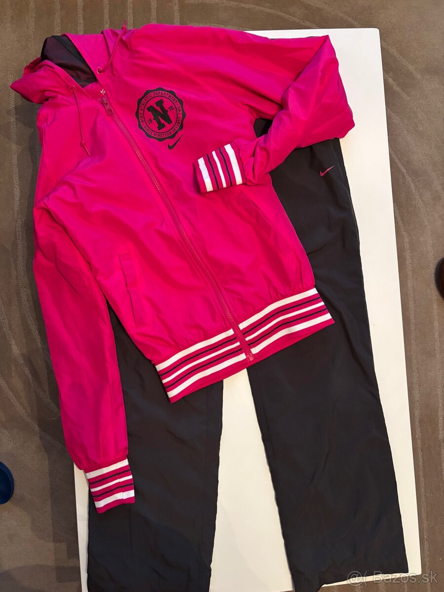 Dievčenská športová súprava NIKE XS