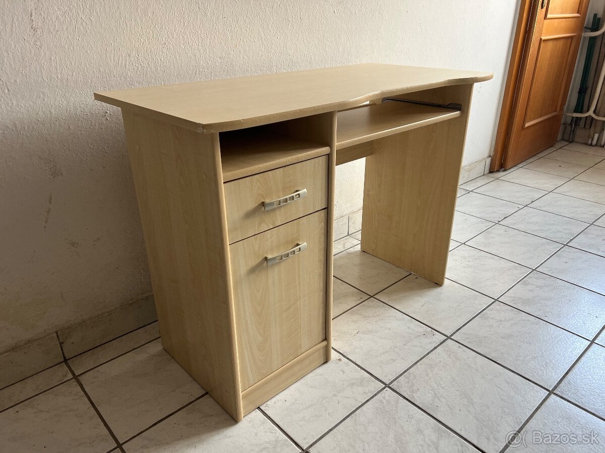 Písací stolík