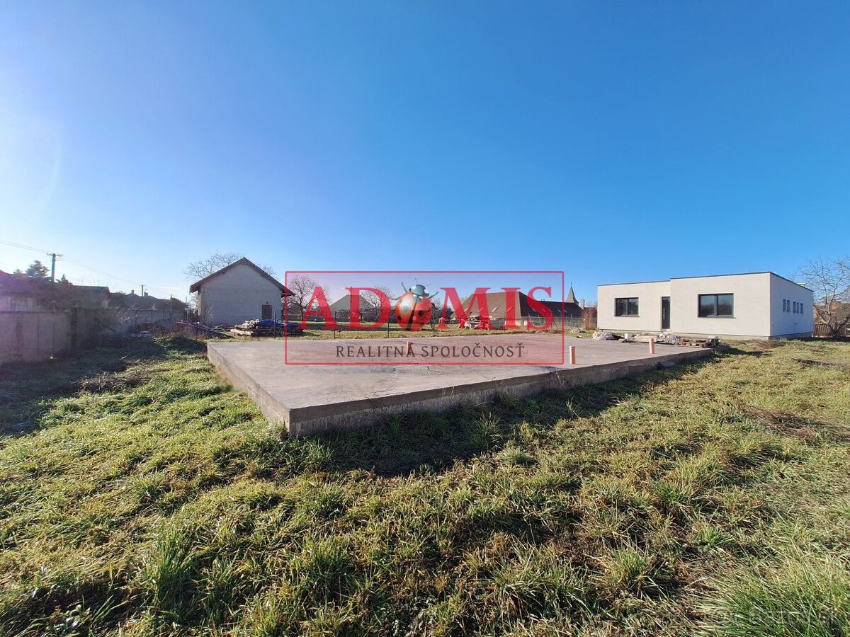 Predáme novostavbu a základ.platňu 943m2 Veľká Ida,kompletné