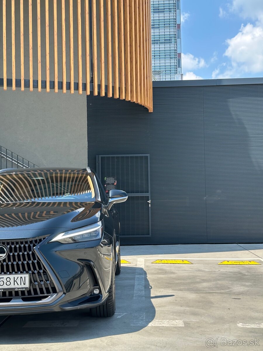Lexus NX 2.5 Hybrid AWD Executive